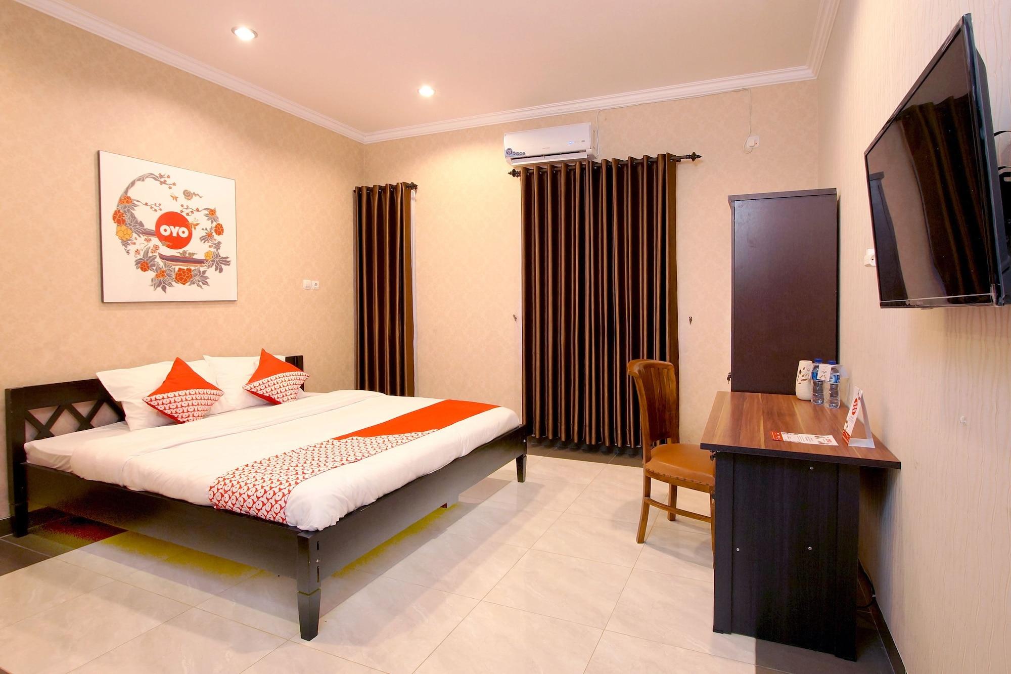 Oyo 347 Bayang Brothers Guest House Maguwo Экстерьер фото