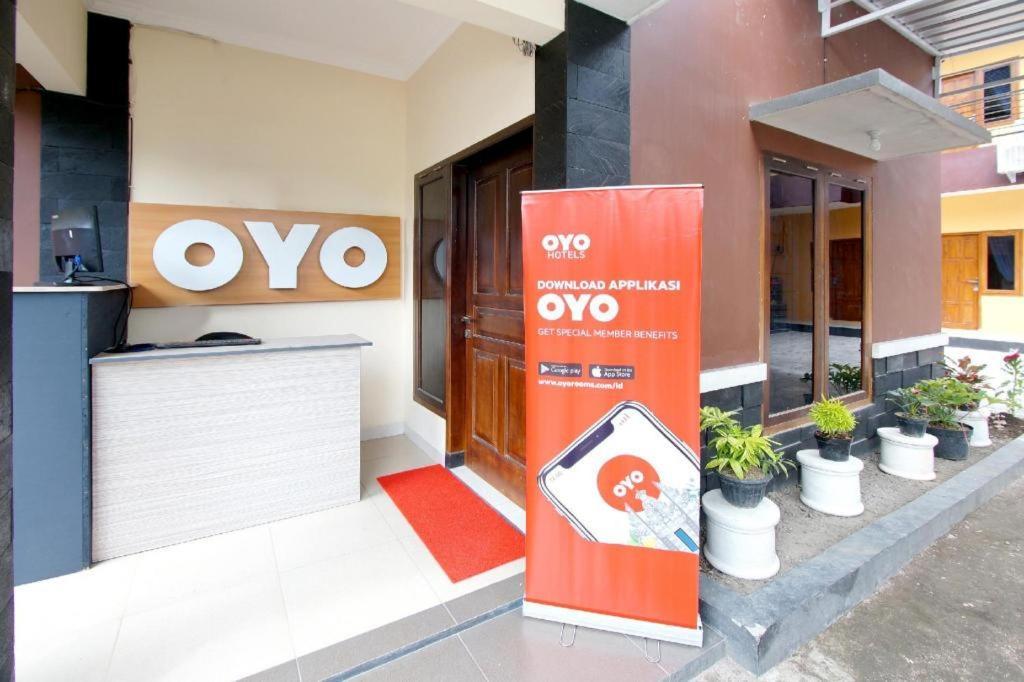 Oyo 347 Bayang Brothers Guest House Maguwo Экстерьер фото